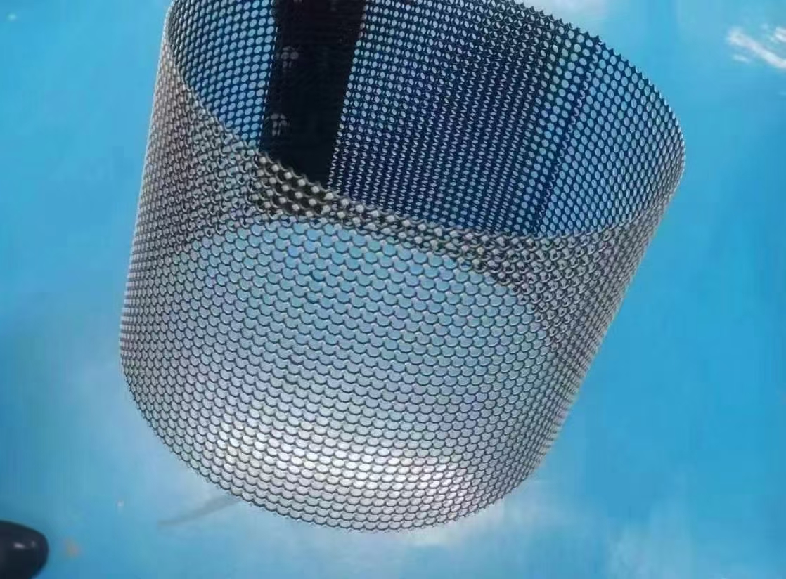 Holographic transparent LED screen