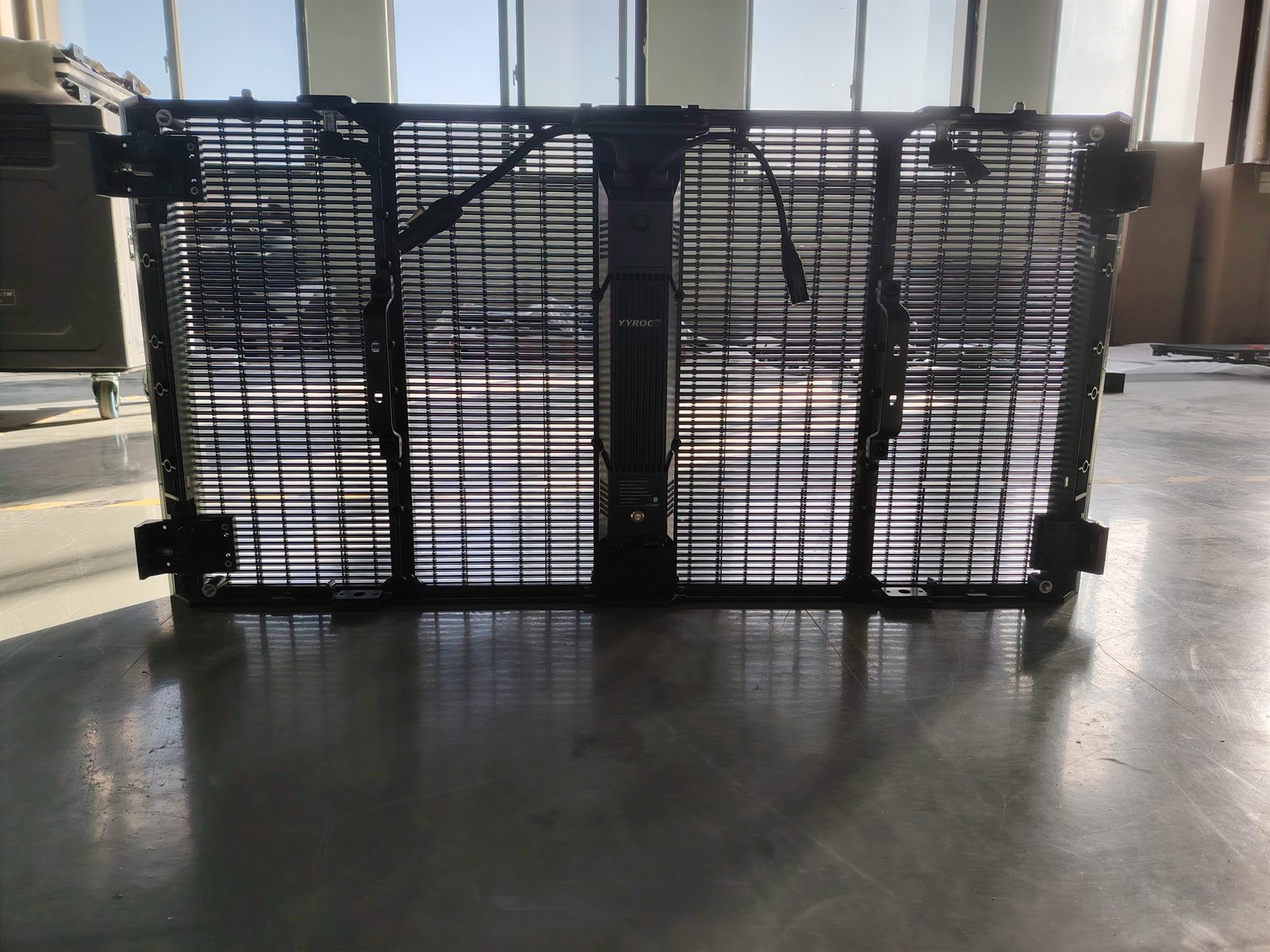 LED mesh curtain screen